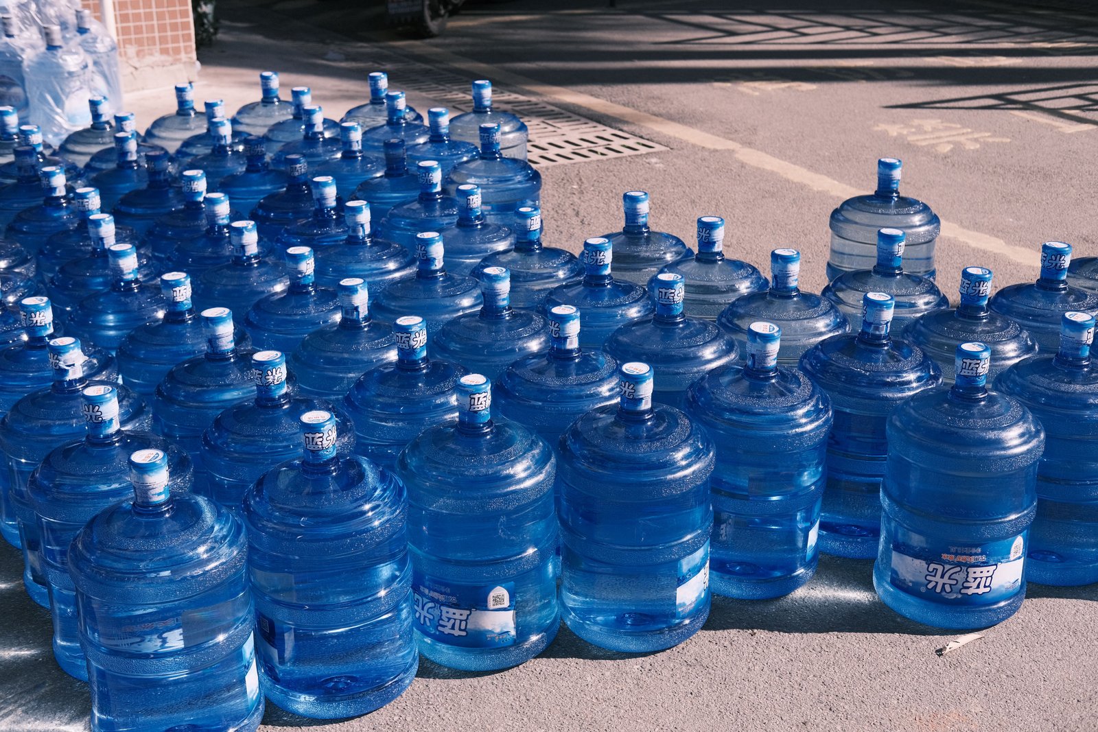 19 L water bottles